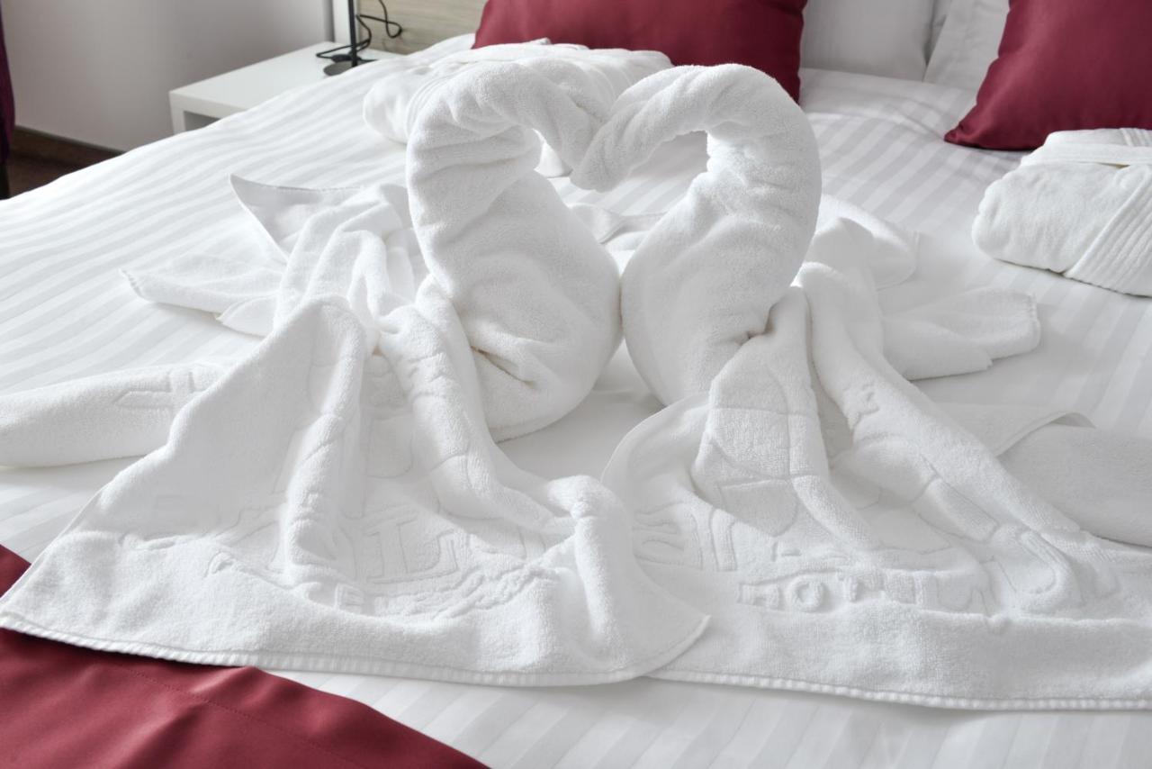 Hotel Ana Lux Spa بايرت الغرفة الصورة